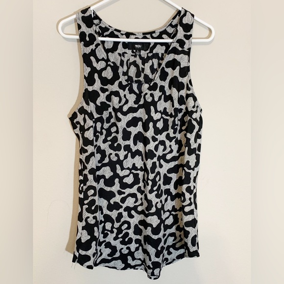 Mossimo (size L) Black and Gray Sleeveless, Razor back Top - Picture 3 of 8